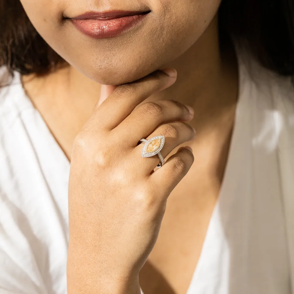 18ct White & Yellow Gold Yellow Diamond Ring