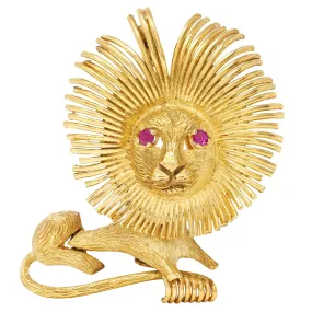 1960's French 18 Karat Yellow Gold Ruby Vintage Lion Brooch 1960's French 18 Karat Yellow Gold Ruby Vintage Lion Brooch