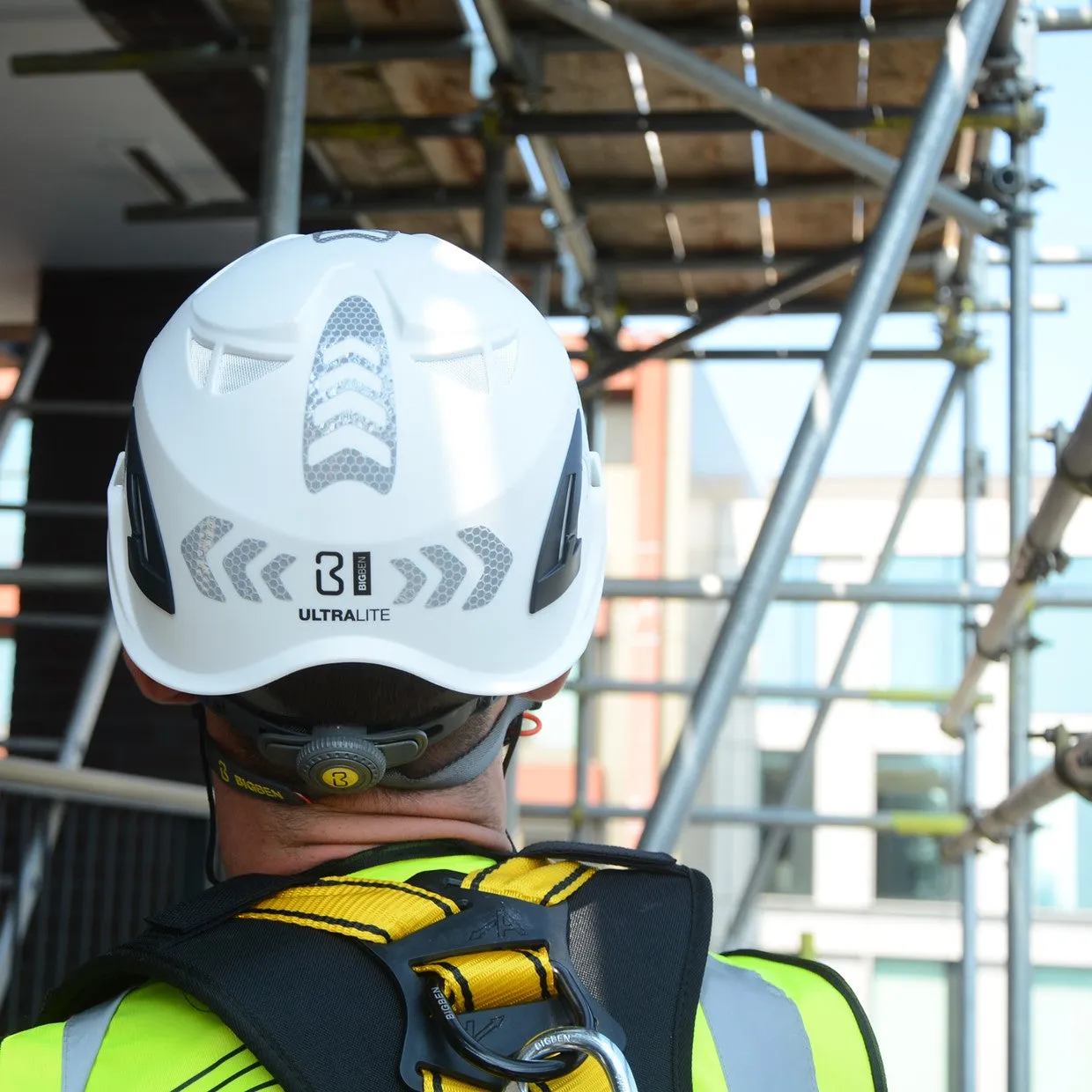 BIGBEN® UltraLite Vented Hi-Vis Height Safety Helmet