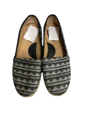 Black & White Shoes Flats Boc, Size 9 Black & White Shoes Flats Boc, Size 9