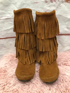 Boots Mid-calf Flats By Minnetonka  Size: 6 Boots Mid-calf Flats By Minnetonka  Size: 6