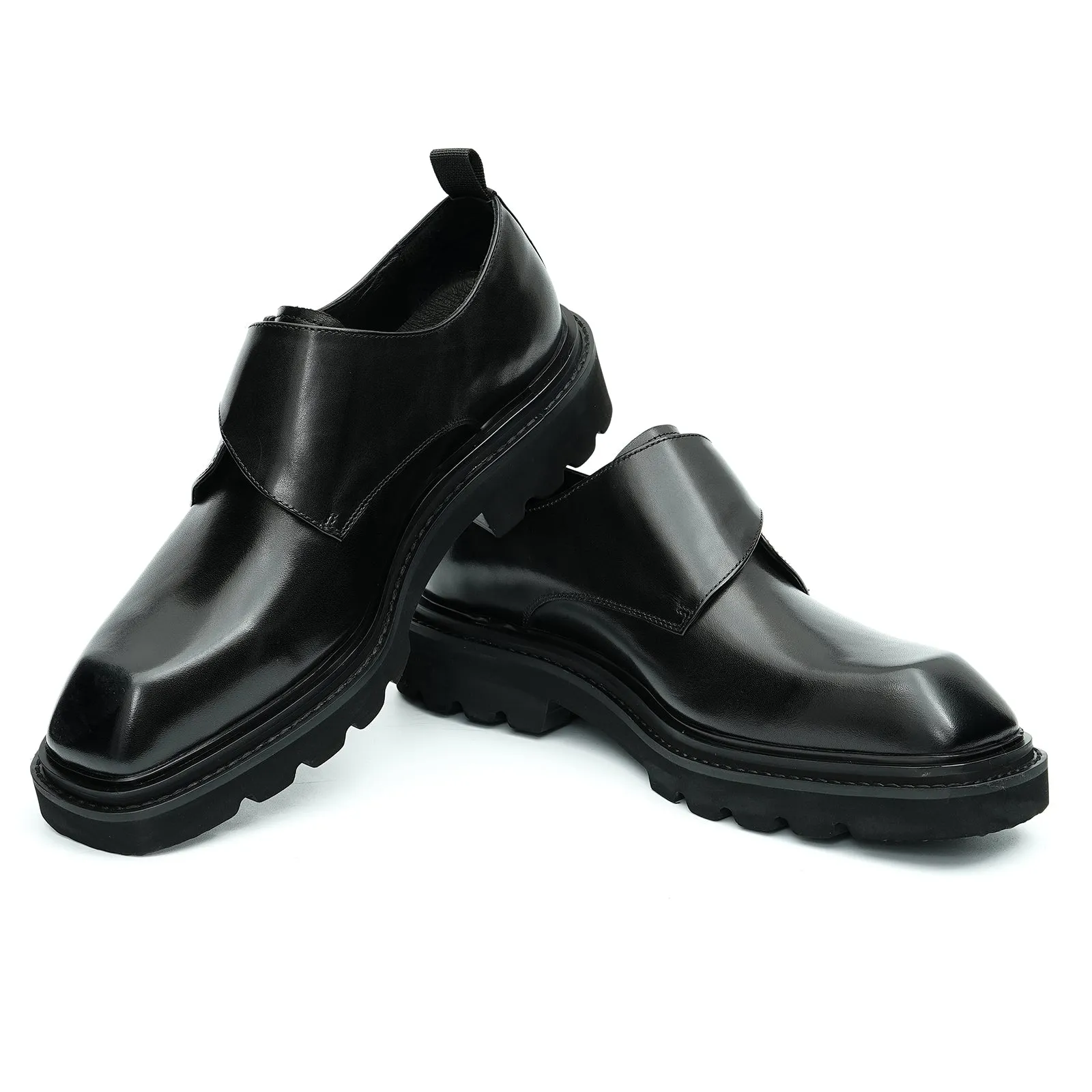 Men's leather buckle shoes