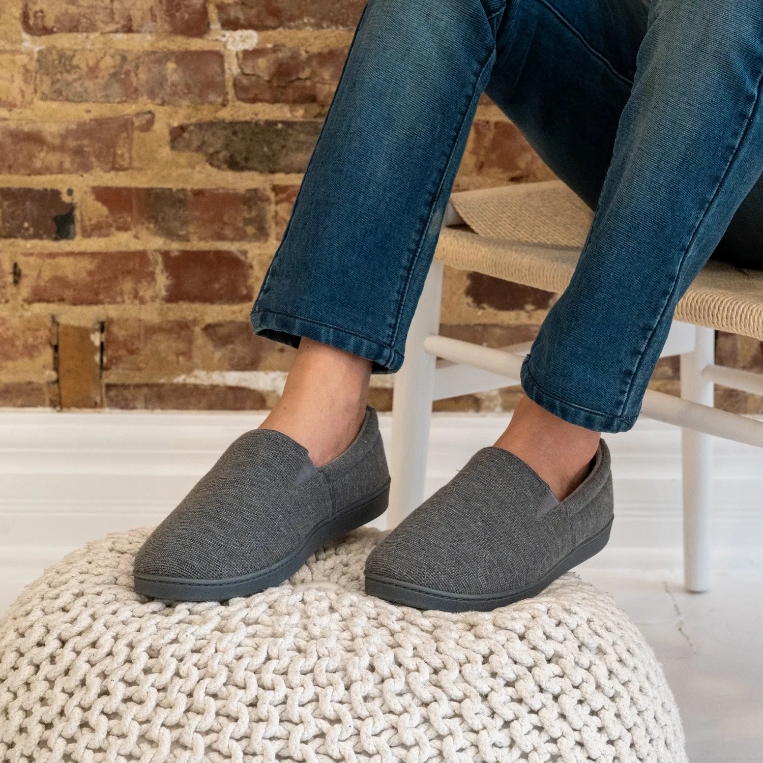 Men's Textured Knit Kai Closed Back Slippers with Gel-Infused Memory Foam